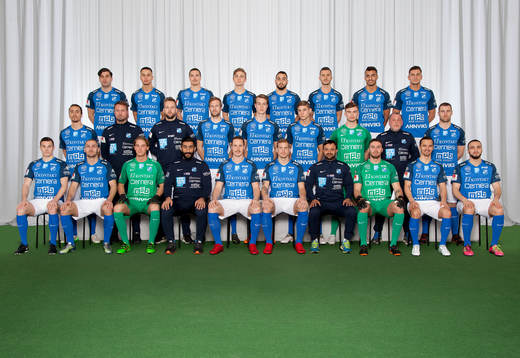  Kenan Mehovic, Abelrahman Saidi, Lasse Nilsson, Adam Eriksson, Richard Yarsuvat, Alen Krasnici, Abbas Mohamad, Gzim Istrefi. Mittenledet från vänster: Jonathan Azulay, målvaktstränare  Christian Carlsson, sjukgymnast  Andreas Garphammar, Marc Axengren, Hugo Svensson, Daniel Sijan, Erik Ekström, materialare  Åke Almgren, Medi Dresevic. Sittande från vänster: Nino Osmanagic, Shkelqim Krasniqi, Robin Holmer, manager Mohammed Ali Khan, Marcus Översjö, Nicklas Savolainen, chefstränare  Korosh Hatami, Mergim Krasniqi, Patrik Pettersen, Kardo Aso.