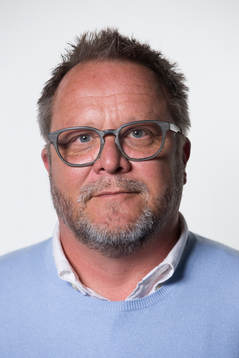 Värnamos tränare Roar Hansen poserar för ett porträtt