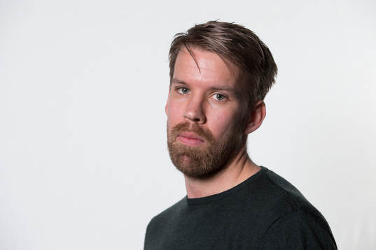 Frej Täbys Joakim Runnemo poserar för ett porträtt