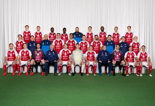  Rasmus Eriksson, Christoffer Aspgren, Kyria Kambusi, Kismah Kamara, Niklas Wallgren, Melker Dahlqvist, Rene Muzola Makondele, Viktor Nordin, Samuel Persson. Mittenledet från vänster: Gustav Thörn, Jens Dahlqvist, Rolf Lingvall, Namir Alispahic, Emil Bellander, Irhan Smajic, Aram Abed, Tomas Karlsson, Leif Jonsson, Slava Koidan. Sittande från vänster: Marcus Hägg, Emil Molin, Tim Markström, Stefan Lundin, Olof Mård, Elias Lindgren, Jonathan Hellström, Per Olsson, Kalle Jansson, Jimmy Hansson, Jens Åberg. 