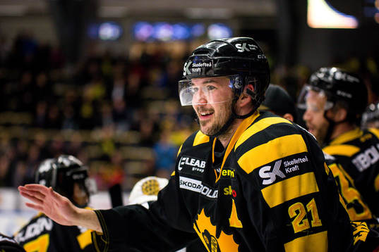 Skellefteås Jimmie Ericsson jublar