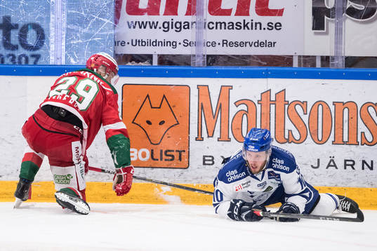 Moras Marcus Fagerudd och Leksands Matt Carey  i