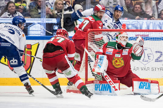 räddning av Moras målvakt Christian Engstrand Leksands