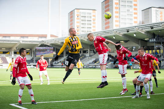 Häckens Alexander Faltsetas nickar