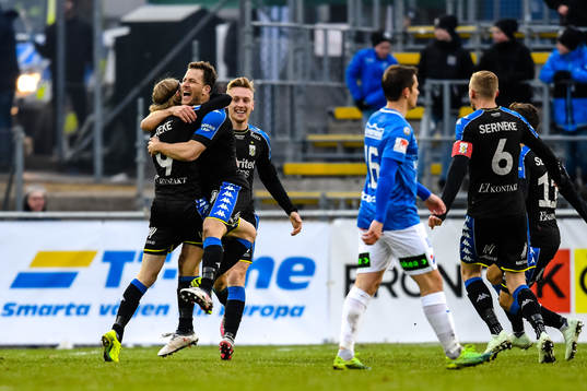 IFK Göteborgs Tobias Hysén och Sebastian Ohlsson jublar