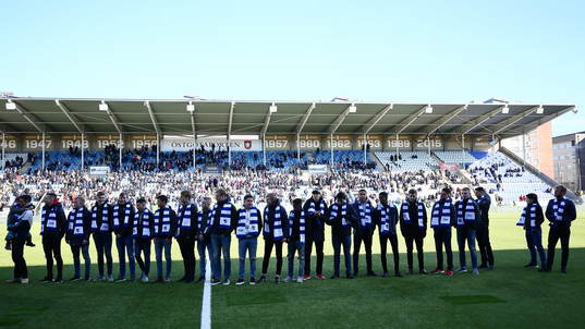 IFK Norrköpings J17-lag får ta emot publikens jubel