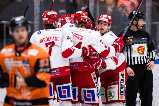 Timrås spelare jublar