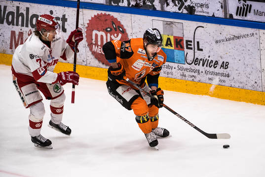 Timrås Marcus Hardegård  och Karlskronas Konstantin