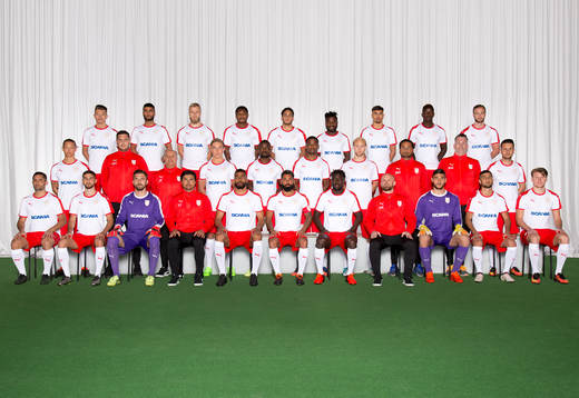  Gina Berg, Afram Hanna, Sebastian Holmqvist, Lawal Ismail, Husein Aly, Archie Harvey, Roberto Varto, Suma Abu Bakarr, Robin Jacobsson. Mittenledet från vänster: Emil Eliasson, klubbchef Delmon Haffo, lagledare Melek Bisso, Frej Engberg, Sulayman Jobarteh, Kevin Krans, Love Reuterswärd, sportchef Bobil Minasson, materialförvaltare Björn Widén, Armin Tankovic. Sittande från vänster: David Durmaz, Andy Antar, Zoran Akovic, tränare Vadim Jevtushenko, Kyle Konwea, Stefan Batan, Alagie Sosseh, tränare Albert Krasniqi, Elias Hadaya, Gabriel Aphrem, Victor Söderström.