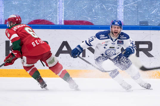 Moras Steven Seigo och Leksands Alex Friesen  i