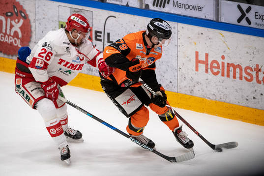 Timrås Hampus Larsson och Karlskronas Emil Lundberg