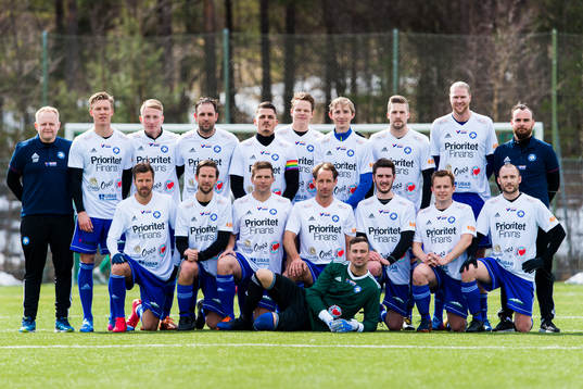 Öjersjös lag med bla gamla storspelarna Pontus Farnerud, Anders Svensson och Johan Karlsson i truppen