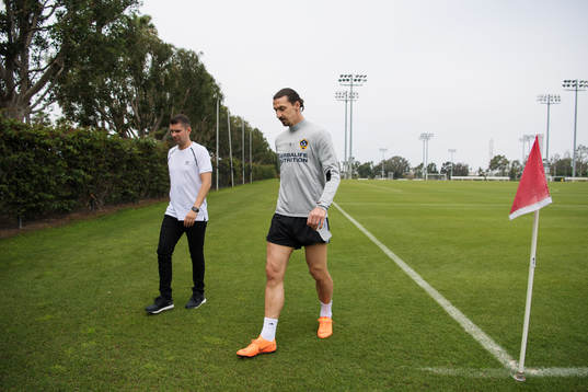 Zlatan Ibrahimovic lämnar MLS-laget LA Galaxys träning