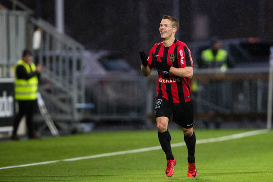 Brommapojkarnas Bajram Ajeti jublar efter att ha gjort 1-0 för Brommapojkarna