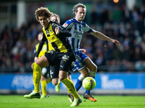 Hammarbys Neto Borges och IFK Göteborgs Mikkel Diskerud i