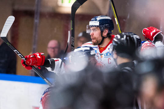 Västerviks Dan Pettersson jublar