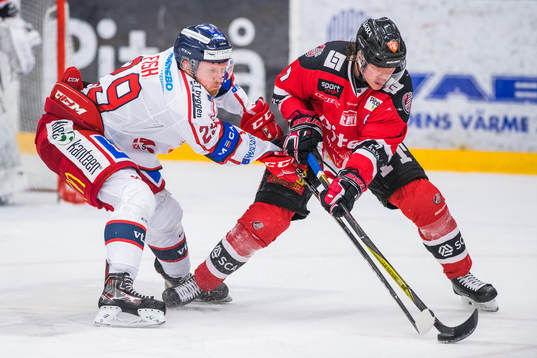 Västerviks Christopher Fish och Piteås Viktor Nilsson