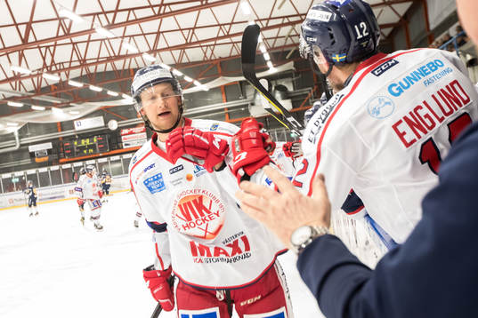 Västerviks Jørgen Karterud jublar