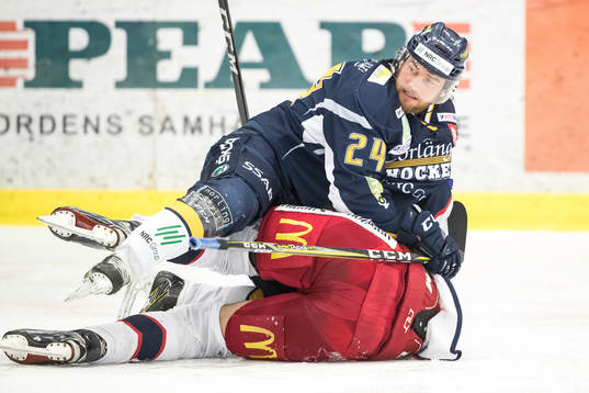 Borlänges Oliver Erixon och Västerviks Dan Pettersson  i