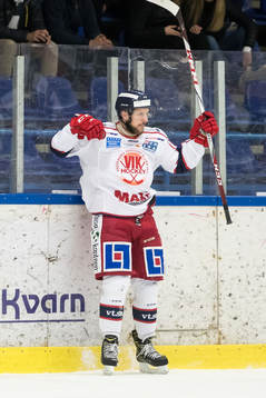 Västerviks Emil Wahlberg jublar