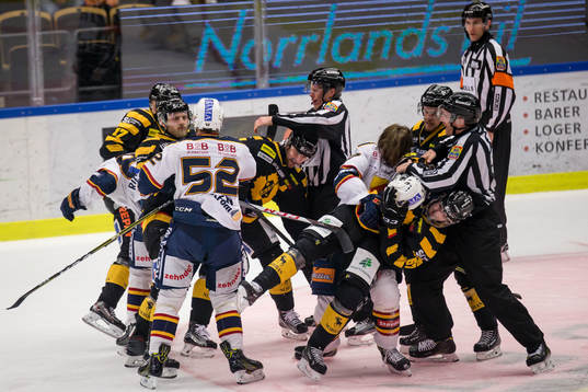 Skellefteås Oscar Möller , Joakim Lindström  och Emil