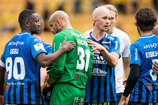 Sirius spelare jublar