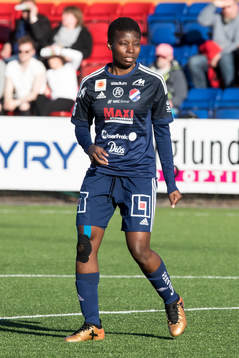 Kvarnsvedens  Sabina Thom  i fotbollsmatchen i dam elitettan mellan Kvarnsveden och Assi den 15 april 2018 i Borlänge.