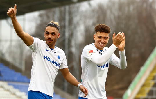 Norrköpings Alexander Jakobsen och Jordan Larsson jublar