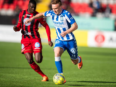 Östersunds Ken Sema jagar IFK Göteborgs Sebastian Ohlsson
