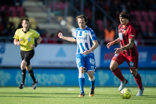 IFK Göteborgs Mikkel Diskerud mot Östersunds Douglas