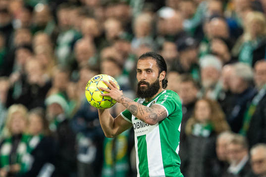 Hammarbys Erkan Zengin kastar inkast