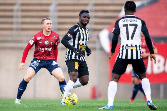 Örgrytes Emil Skogh och Landskronas Edafe Egbedi