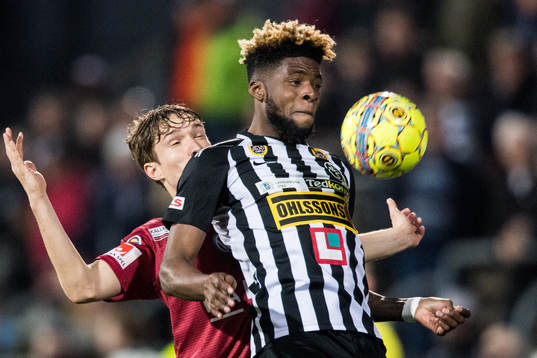 Landskronas Sean Ugochukwu Okoli och Örgrytes Jakob Lindström