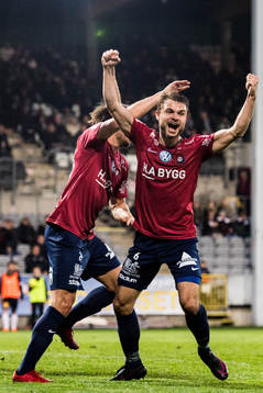 Örgrytes Hannes Sahlin jublar efter 2-2 målet som gjordes på hörna genom Diego Montiel (ej i bild)
