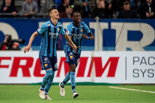 Djurgårdens Haris Radetinac och Philana Tinotenda Kadewere