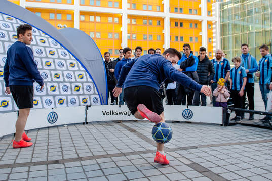 SkillTwins Josef och Jakob El-Zein med en uppvisning den 18 april 2018 i Stockholm.