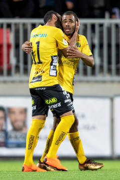 Elfsborgs Issam Jebali jublar med Alex Dyer efter 0-1