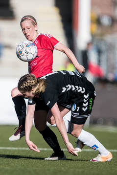 Limhamn Bunkeflos Mia Persson och Kristianstads målvakt