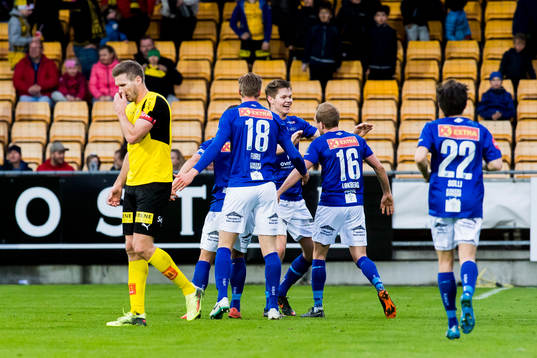 Frode Kippe of Lillestrøm looks dejeceted and Ivar Furu, Christian Rismark and Kristoffer Løkberg of Ranheim celebrate
