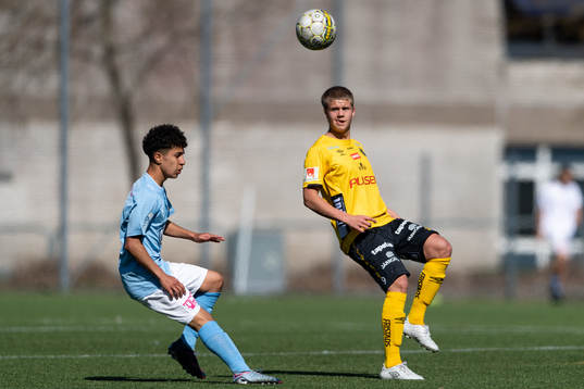 Elfsborgs Kevin Holmén och Malmö FF’s Hamid Abdulla