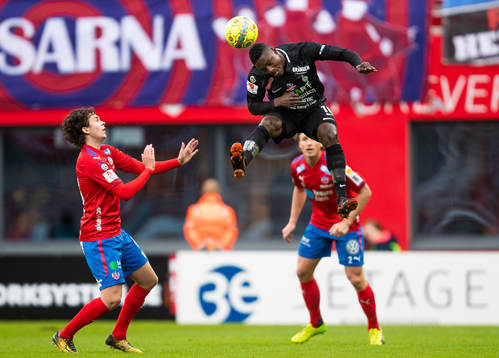 AFC Eskilstunas Oke Akpoveta nickar