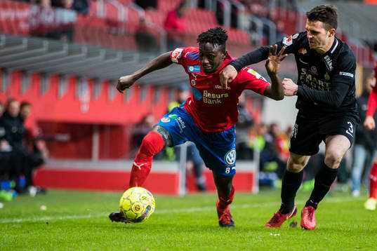 Helsingborgs Mamudo Moro och AFC Eskilstunas Kadir Hodzic