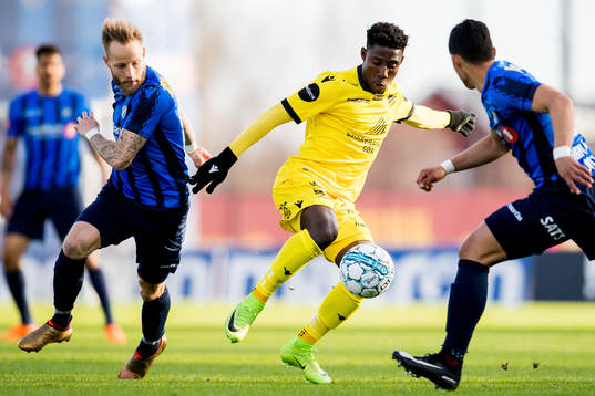 Tonny Brochmann of Stabæk and Isaac Twum of Start