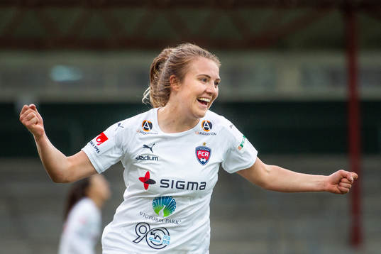 Rosengårds Fiona Brown jublar