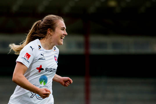 Rosengårds Fiona Brown jublar