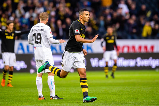 s Nabil Bahoui jublar