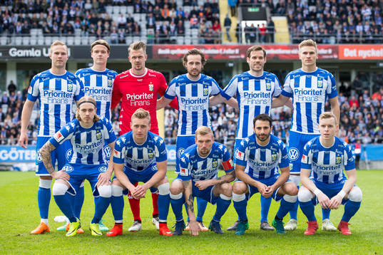 IFK Göteborgs startelva uppe fr.v. Gustav Engvall, August