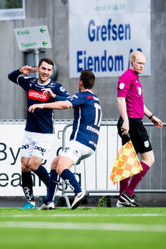 Zymer Bytyqi of Viking celebrates the 1-3 goal with teammates