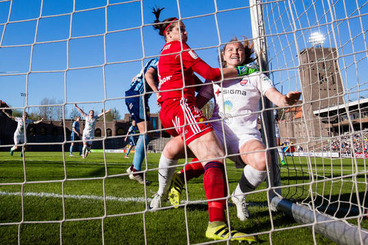 Rosengårds Glodis Perla Viggosdottir gör 1-2 bakom