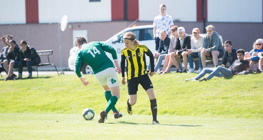  i matchen för pojkar födda 2002 mellan Hässleholms IF och IFK Hässleholm i Hässleholm 5 maj 2018.  